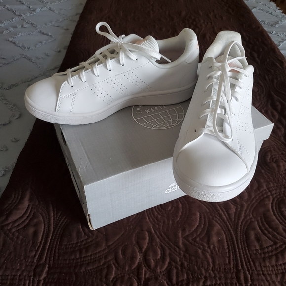 Adidas - Tennis Shoes - Picture 4 of 7